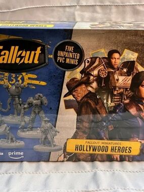Fallout- TV Show- 5 Unpainted PVC Minis- Fallout Miniature Hollywood Heroes